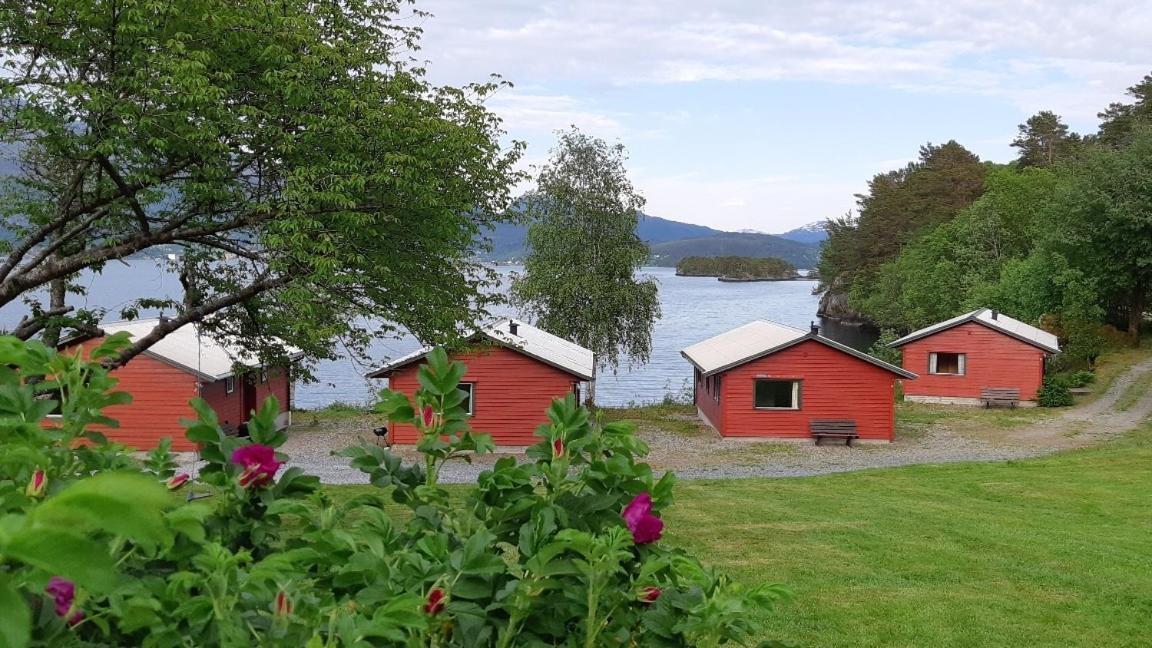 Teigen Leirstad, Feriehus Og Hytter Eikefjord 外观 照片